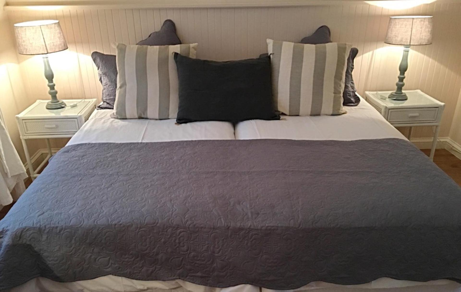 Oude Berg Guesthouse - 10 Caledon Street Джордж Екстериор снимка