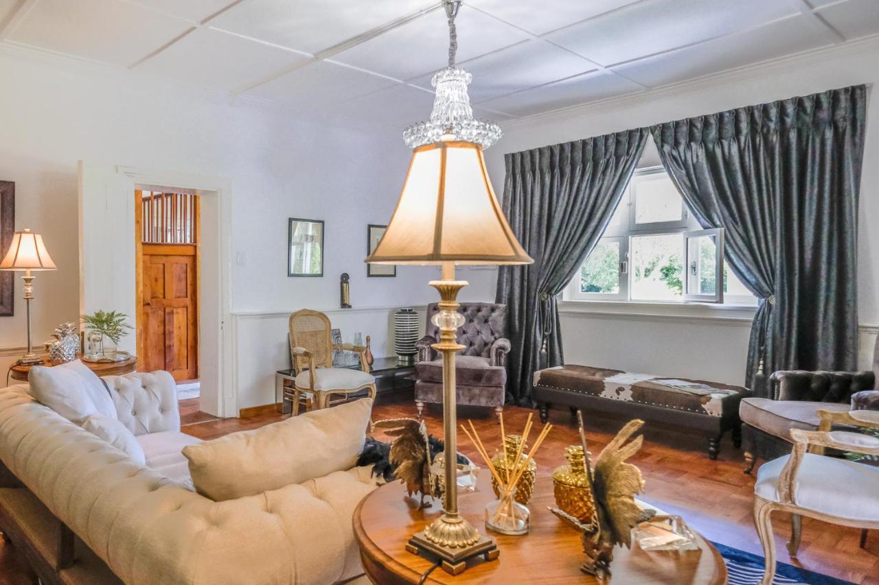 Oude Berg Guesthouse - 10 Caledon Street Джордж Екстериор снимка