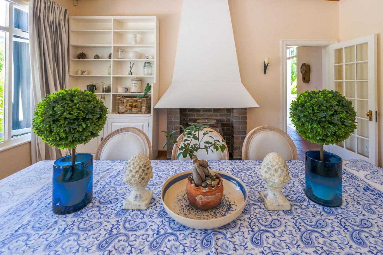 Oude Berg Guesthouse - 10 Caledon Street Джордж Екстериор снимка