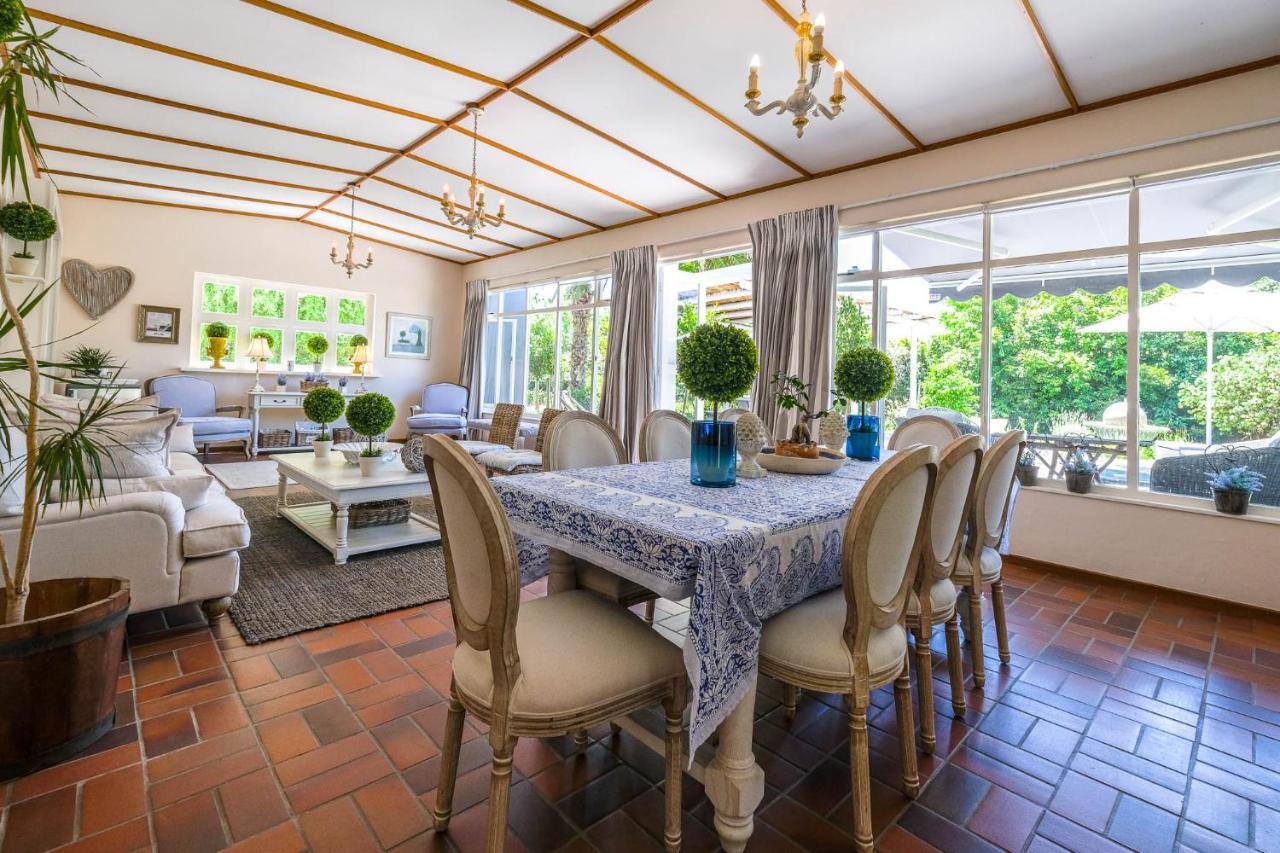 Oude Berg Guesthouse - 10 Caledon Street Джордж Екстериор снимка